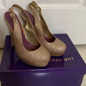 Madden Girl Sookiee Heel in Gold Glitter